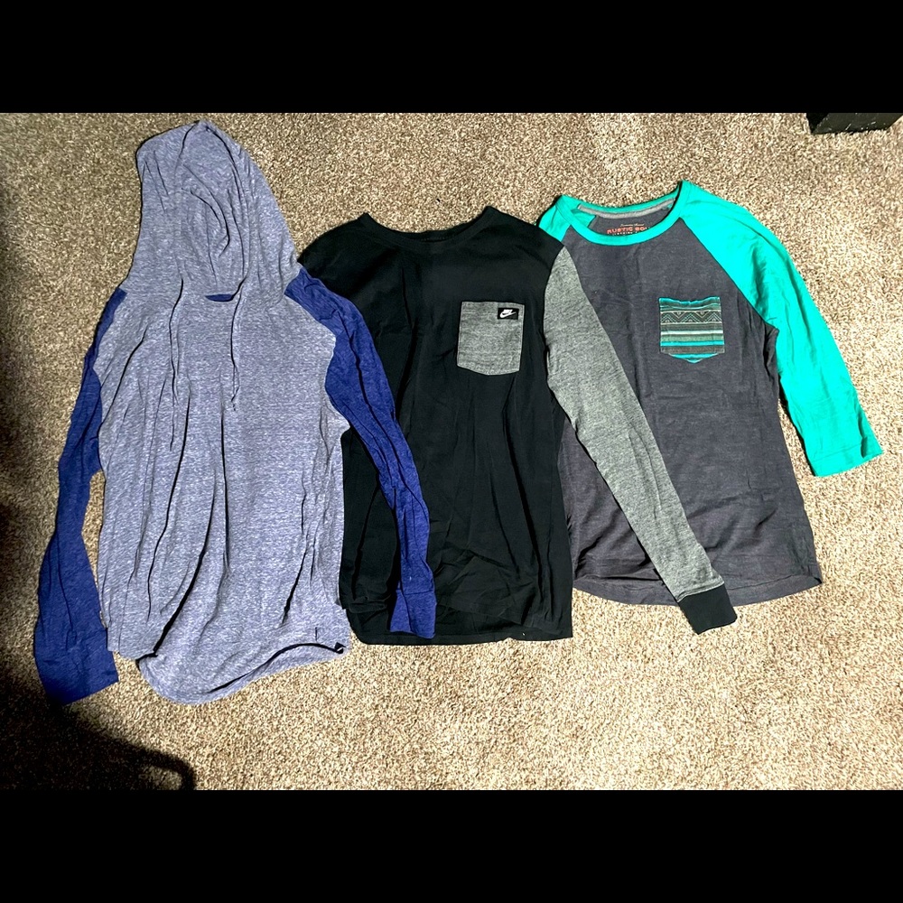 3 long sleeved shirts